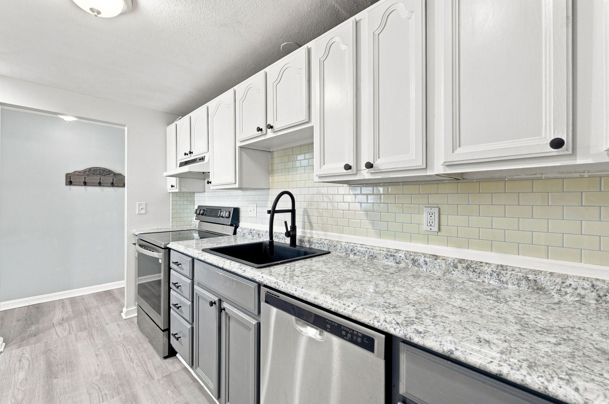 74 Springvale Ave 1