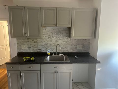 Photo of 14 Woodlawn St #2, Springfield, MA 01108 (MLS # 73460492)