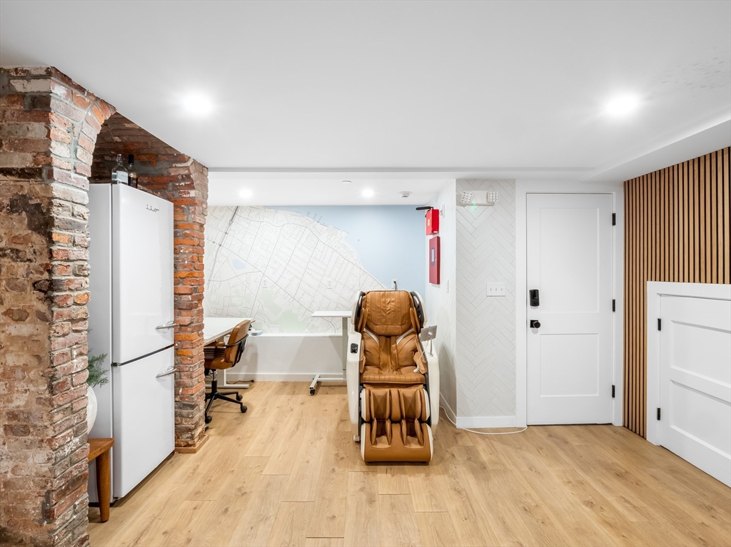 21-23 Middle Street LL