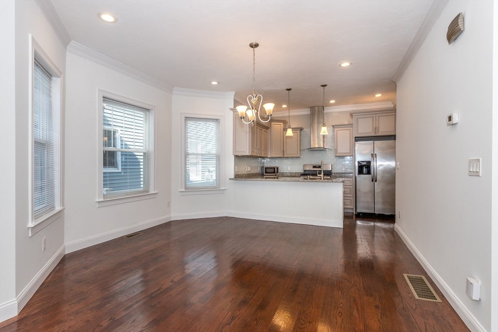 18 Kittredge St #1, Boston, MA Photo #5