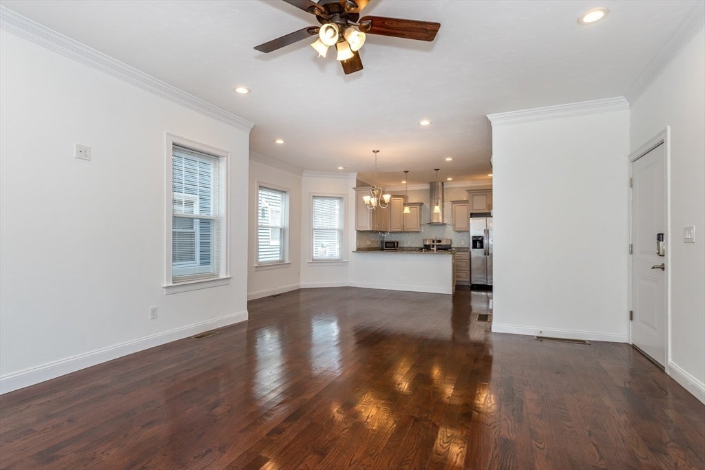 18 Kittredge St #1, Boston, MA Photo #10