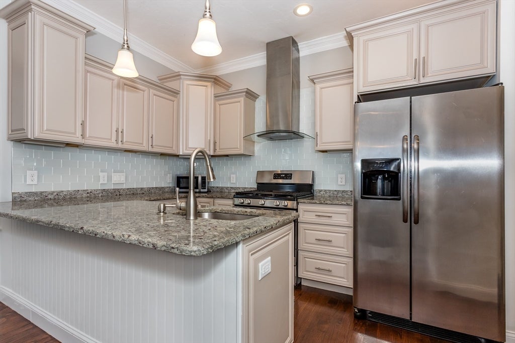 18 Kittredge St #1, Boston, MA Photo #6