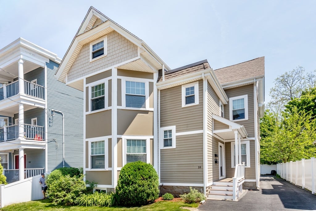 Photo of 18 Kittredge St, Boston, MA