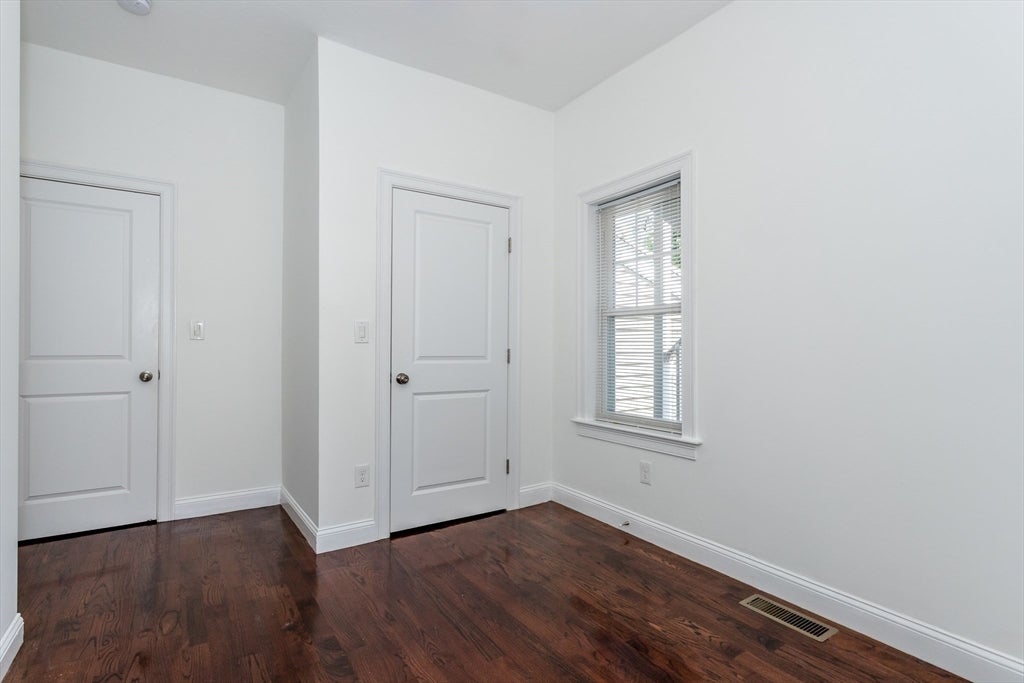 18 Kittredge St #1, Boston, MA Photo #13