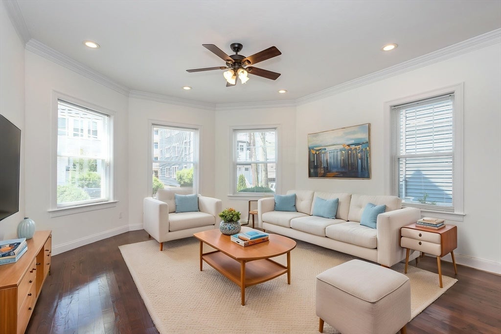 18 Kittredge St #1, Boston, MA Photo #2