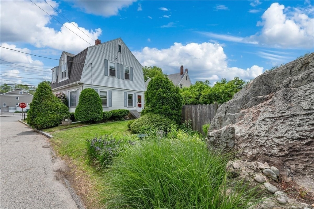 142 Broad St