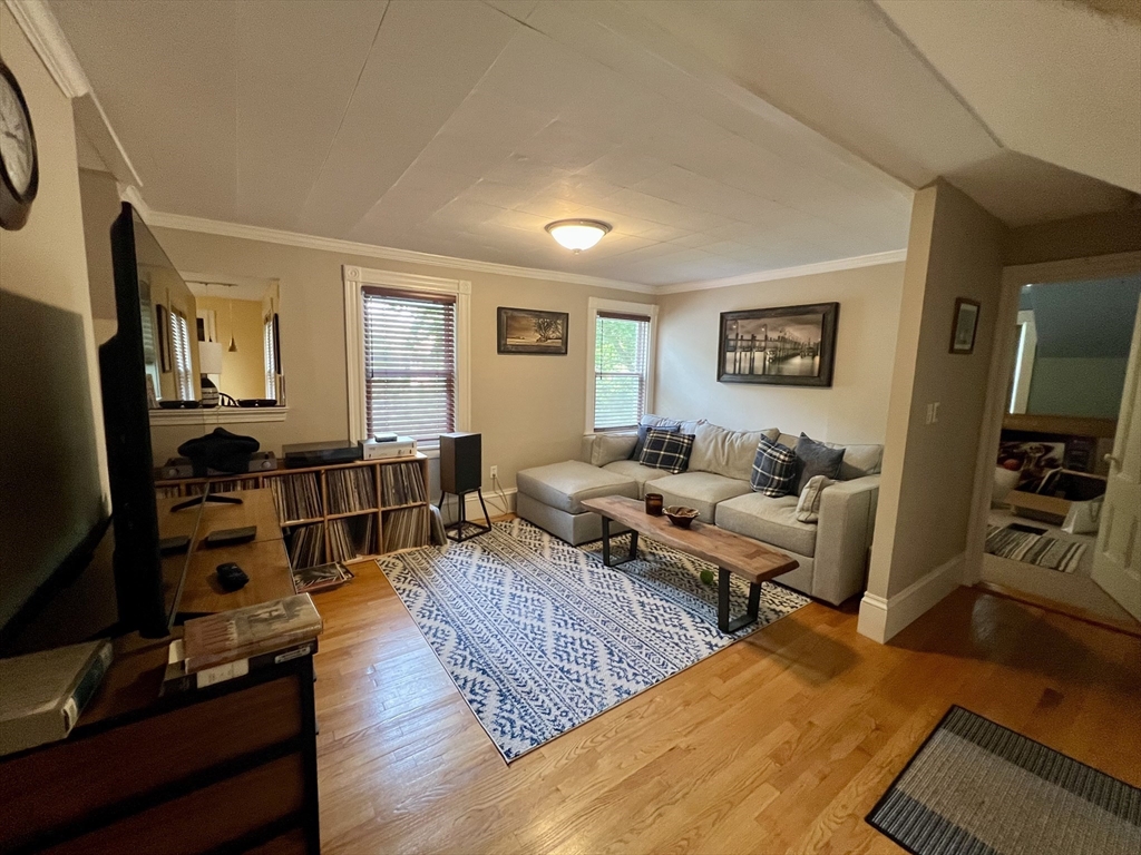 8 Morse Ave 2