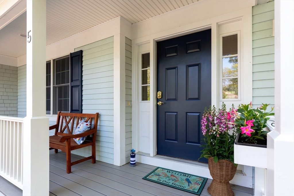 5 Summerwind Ln
