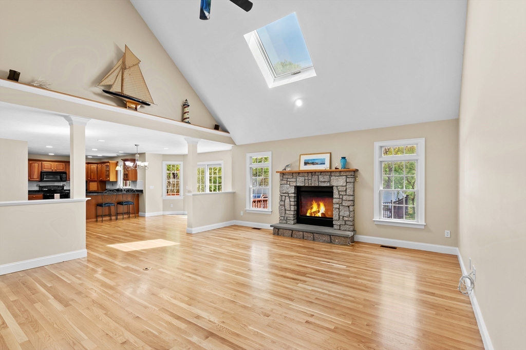 5 Summerwind Ln