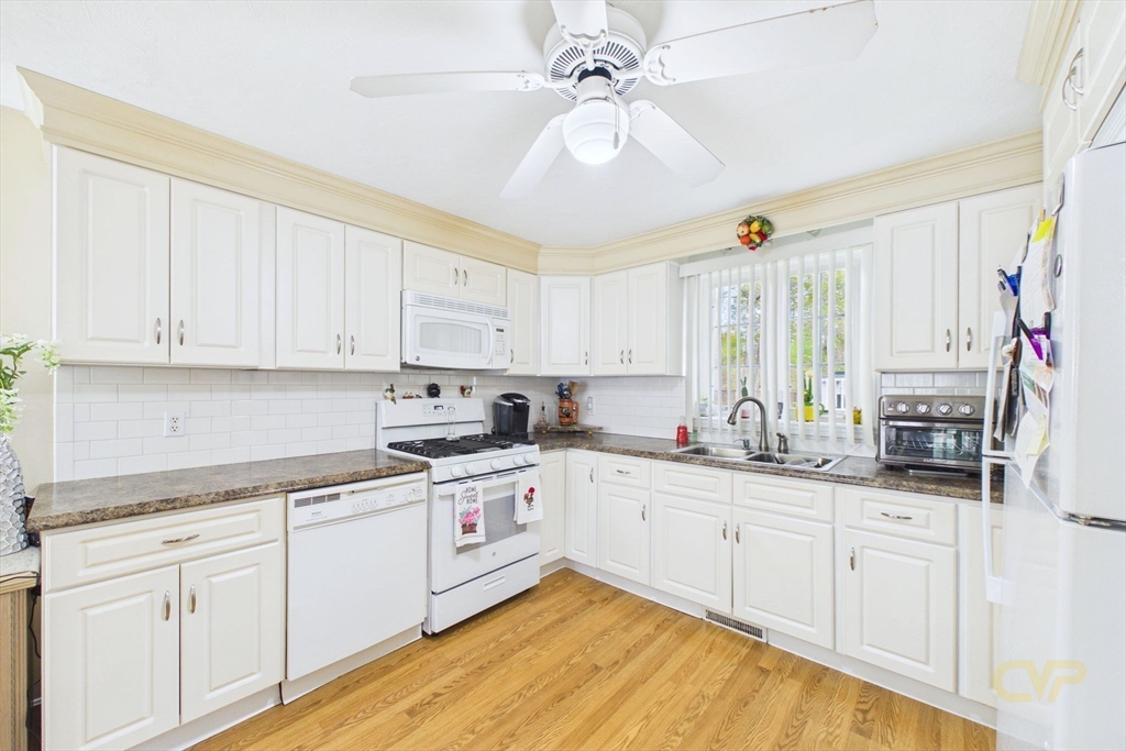 120 Lewin St 7