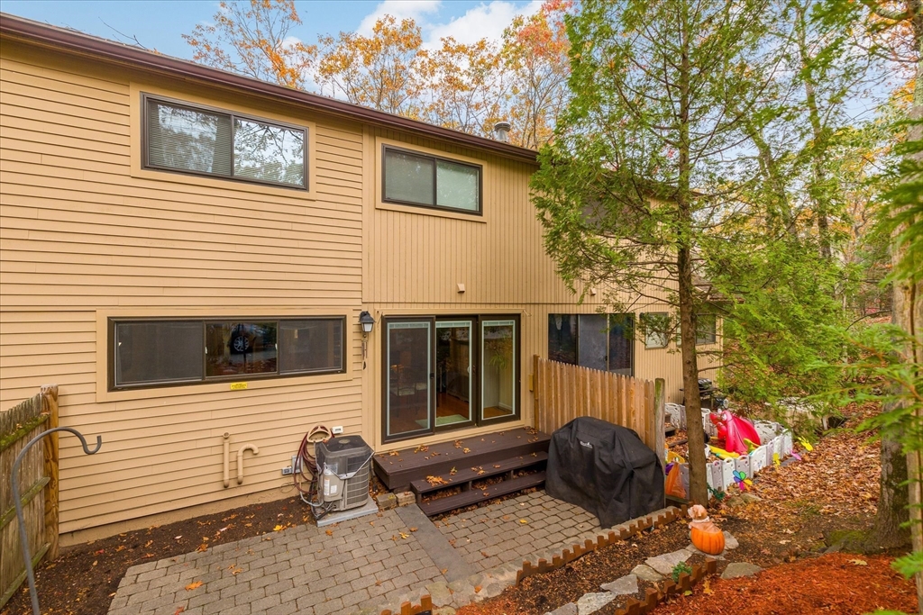 72 Meeting House Path 72