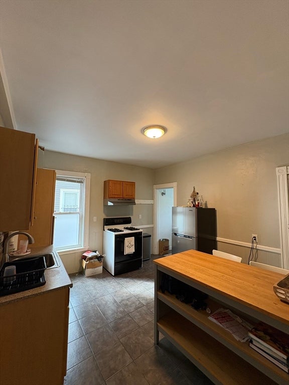 37 Madison ST #1, Somerville, MA Photo #12
