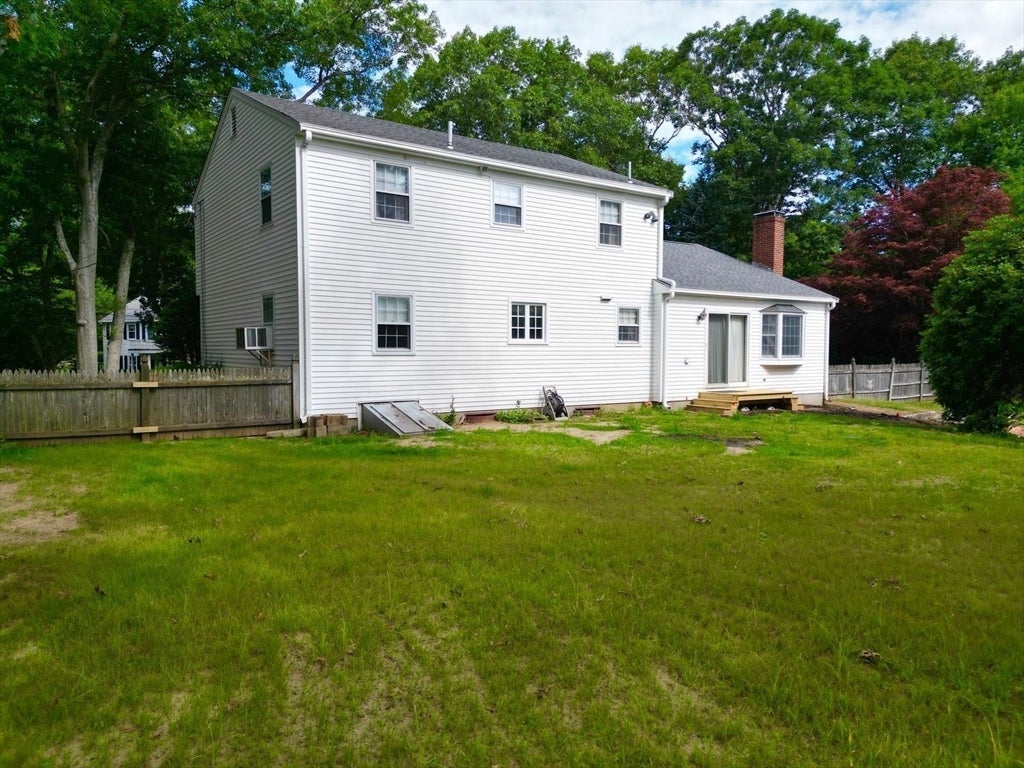 10 Nixon Ave