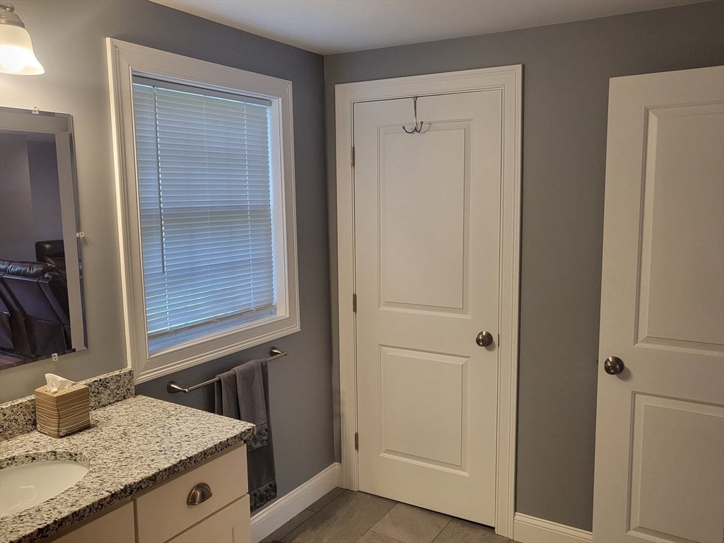15 Chipaway Rd, Freetown, MA Photo #10