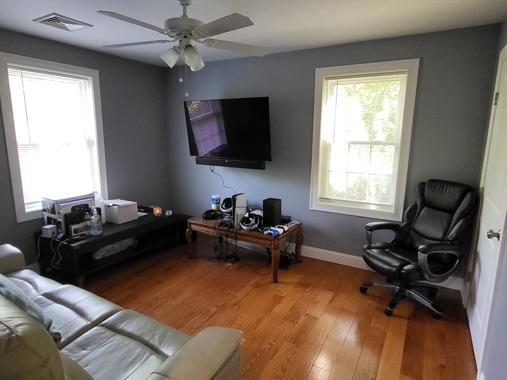 15 Chipaway Rd, Freetown, MA Photo #16