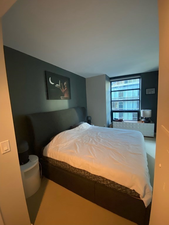 580 Washington St 711