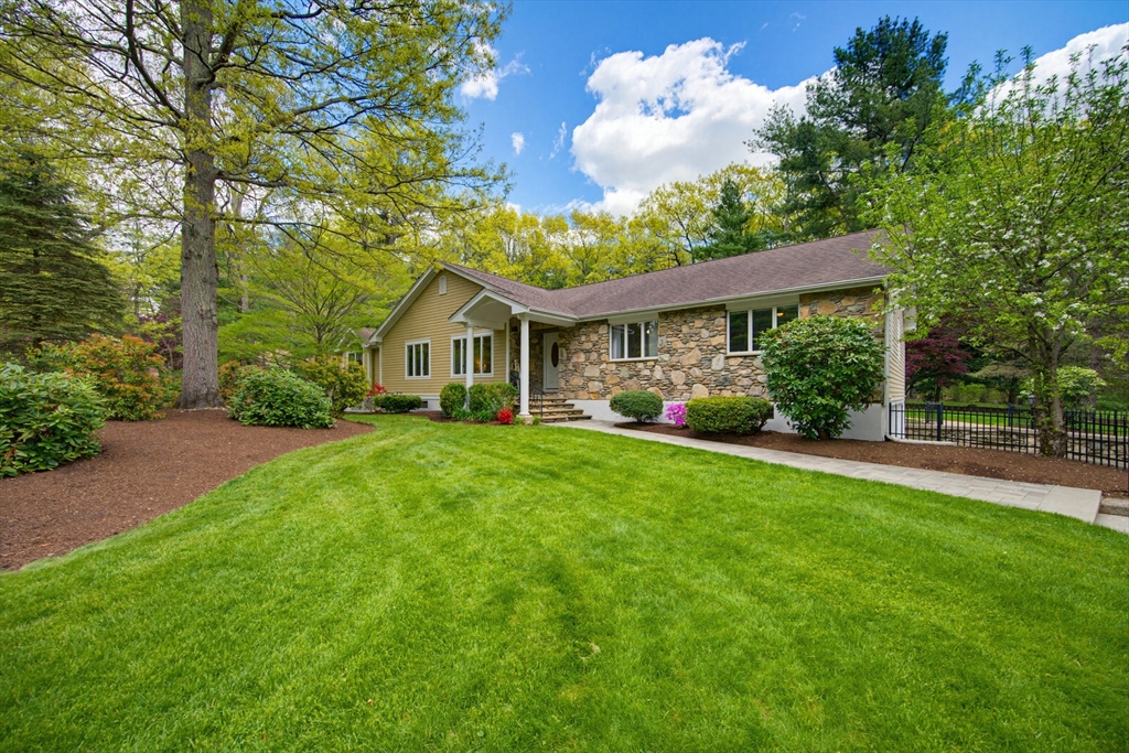 26 Fairway Lane, Foxboro, MA Photo #1