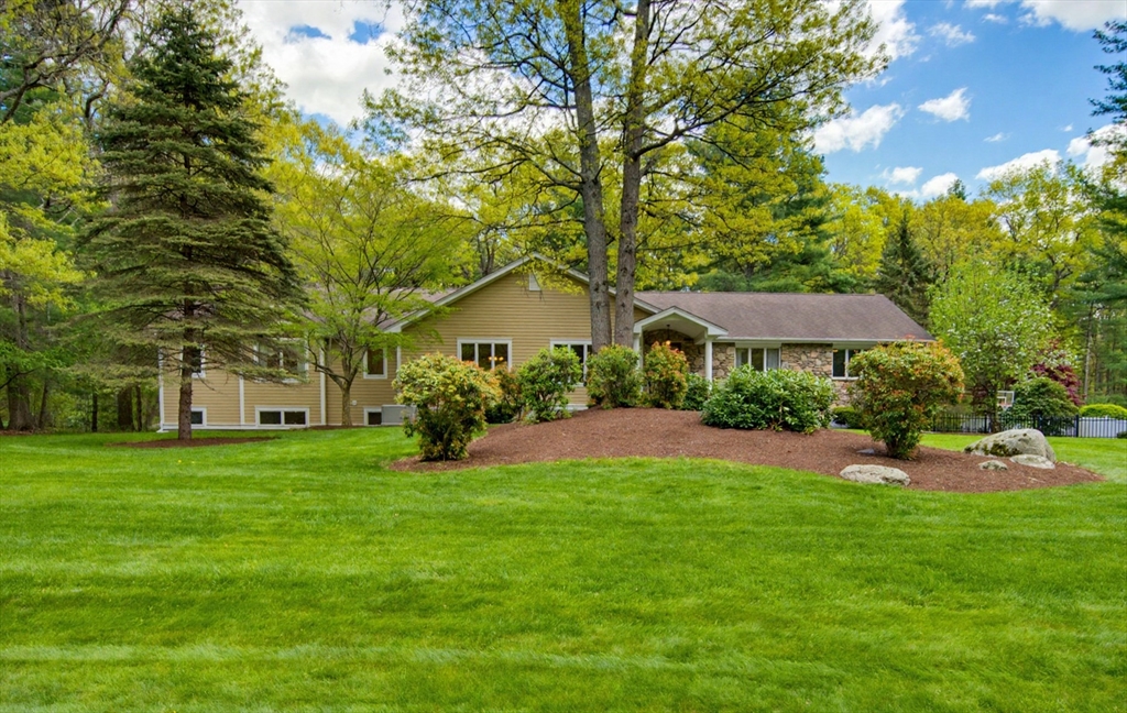 26 Fairway Lane, Foxboro, MA Photo #3