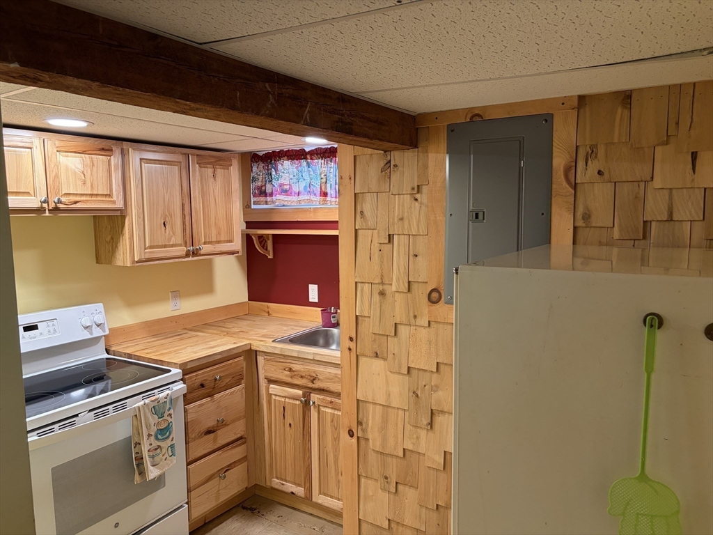 84 Clairmont Ave, Chicopee, MA, 84 Clairmont Ave, Chicopee, MA Photo #16