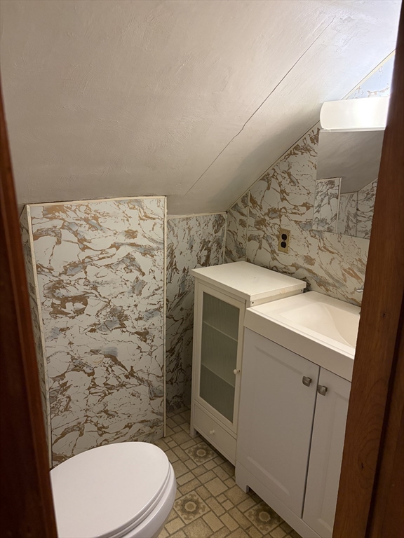 84 Clairmont Ave, Chicopee, MA, 84 Clairmont Ave, Chicopee, MA Photo #15