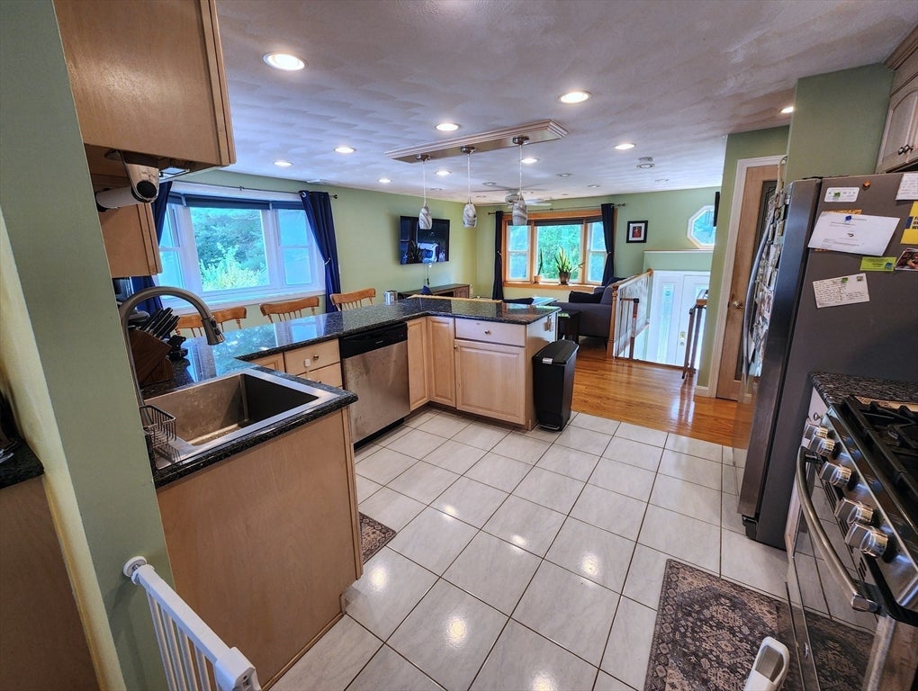4 Amherst St, Billerica, MA, 4 Amherst St, Billerica, MA Photo #5