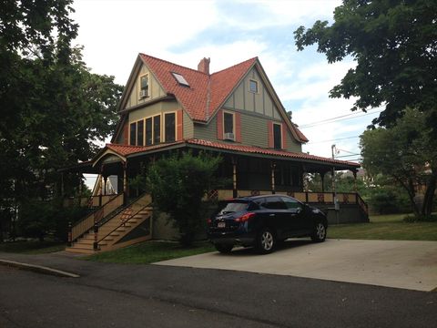 4 Phillips Rd Nahant MA 01908