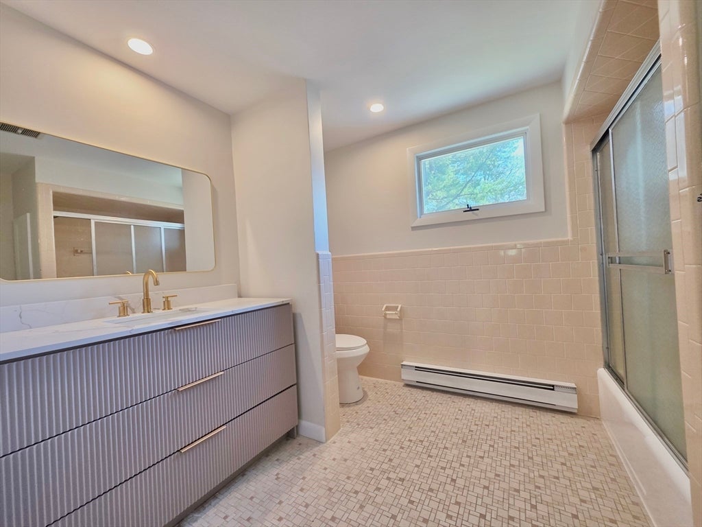 8 Wolf Hill Rd