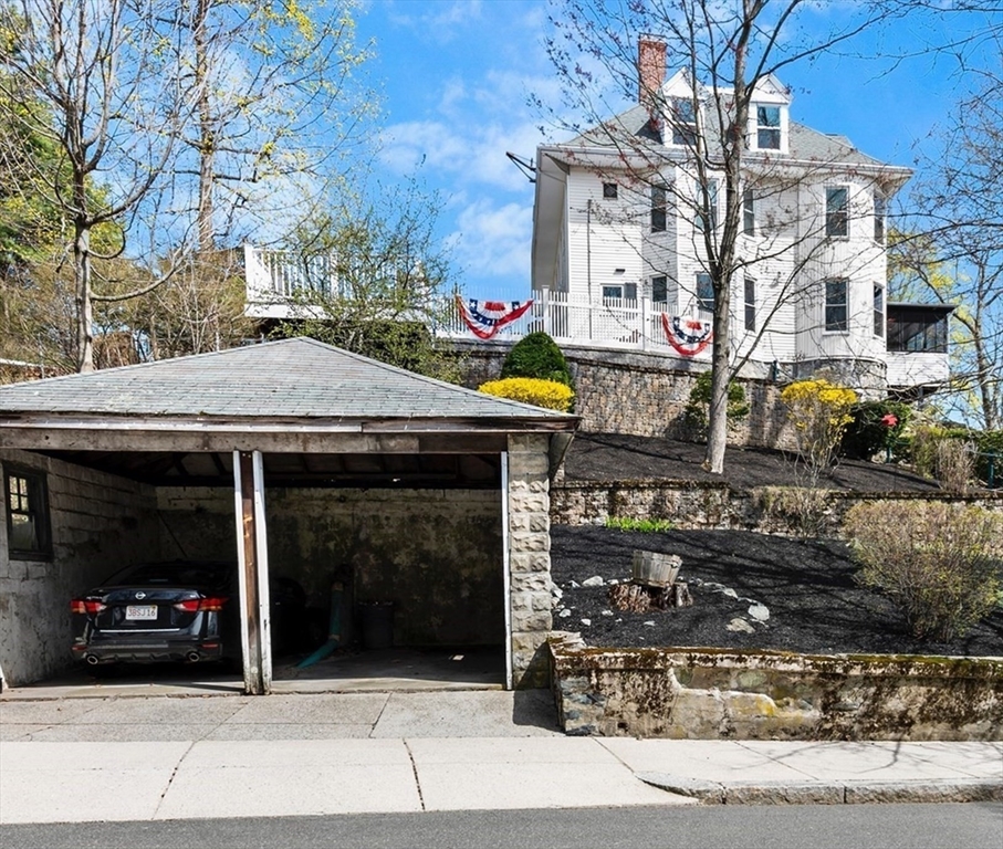 106 Beltran St