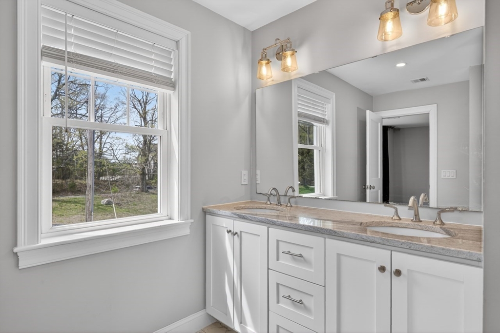 228 Norfolk St #228, Holliston, MA Photo #18