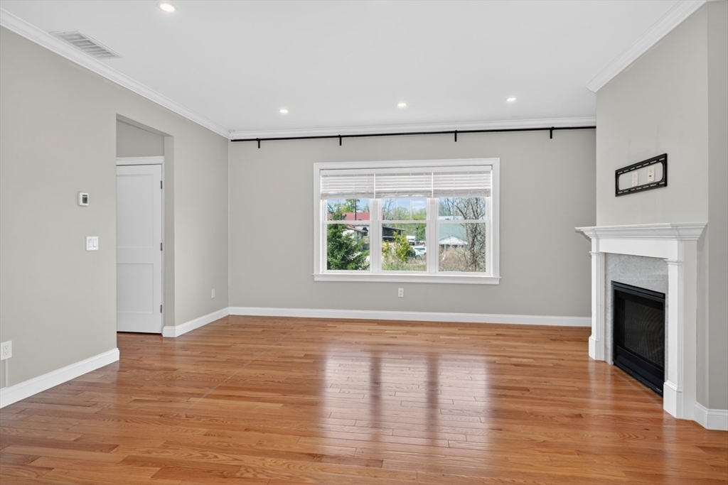 228 Norfolk St #228, Holliston, MA Photo #4