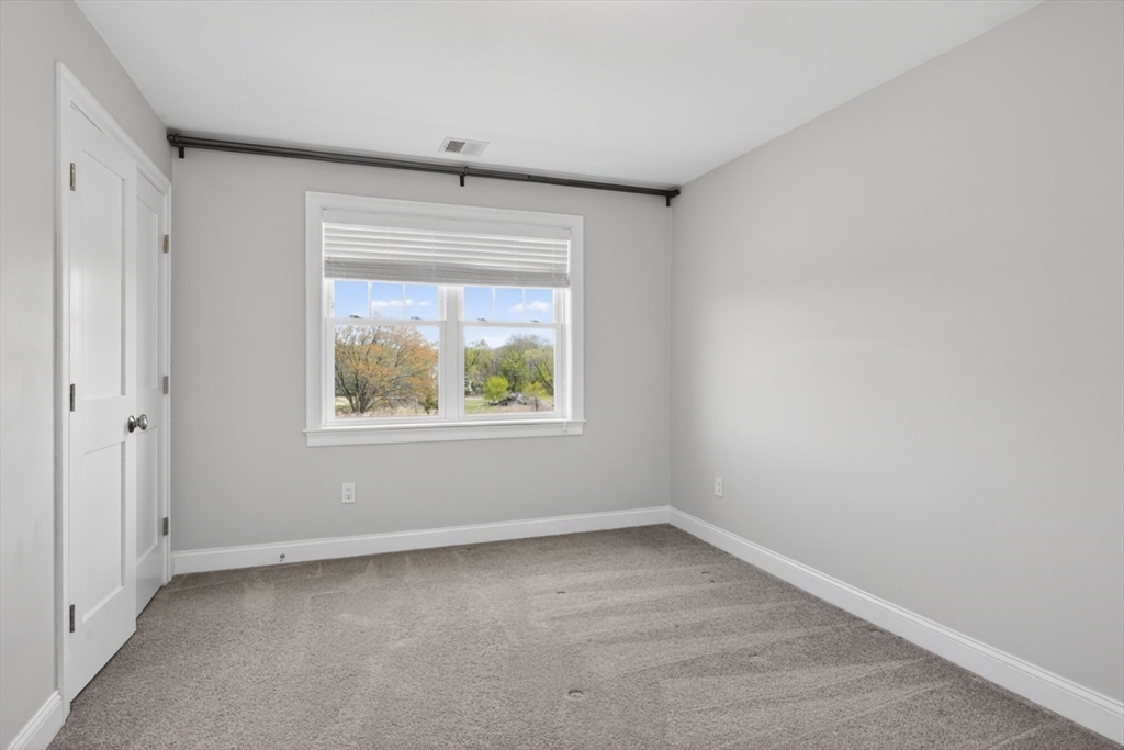 228 Norfolk St #228, Holliston, MA Photo #23