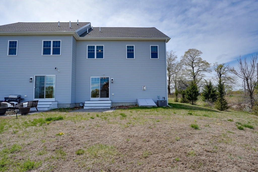 228 Norfolk St #228, Holliston, MA Photo #26