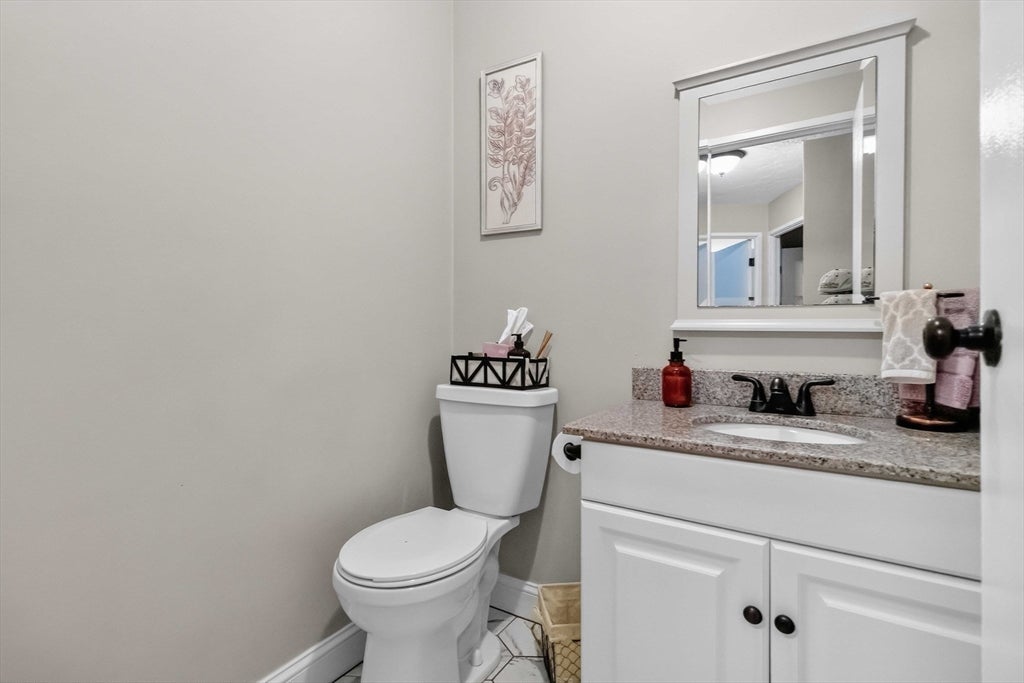 210 Fellsview Terrace #212, Stoneham, MA Photo #12