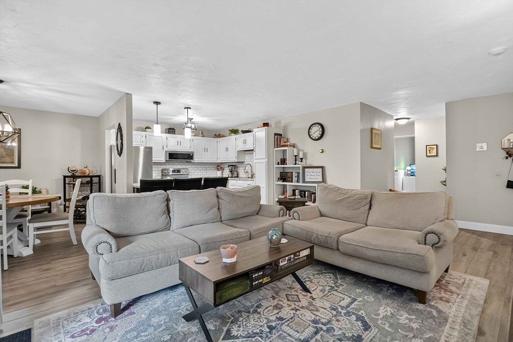 210 Fellsview Terrace #212, Stoneham, MA Photo #7