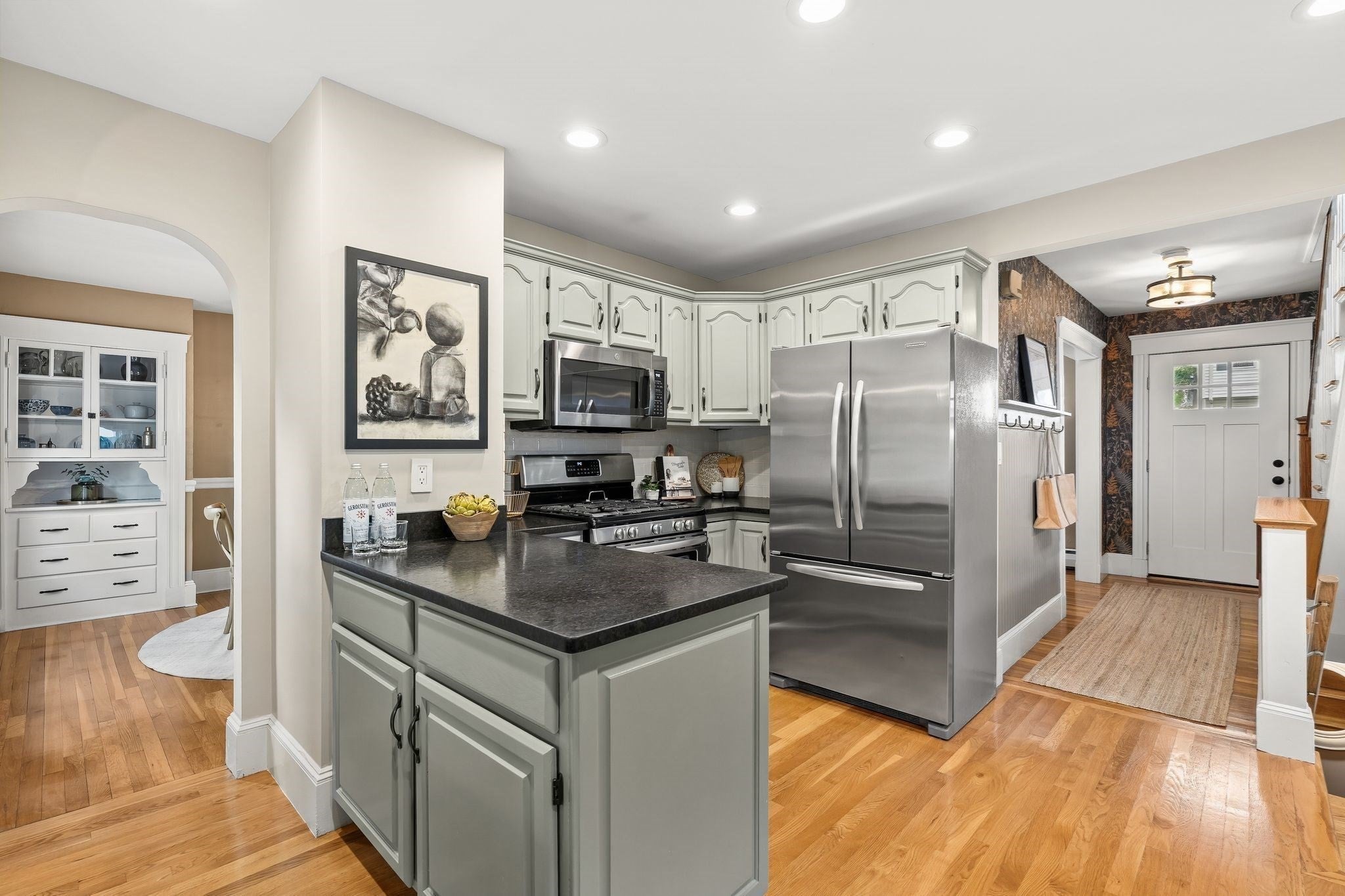 29 Woburn Street, Medford, MA Photo #12
