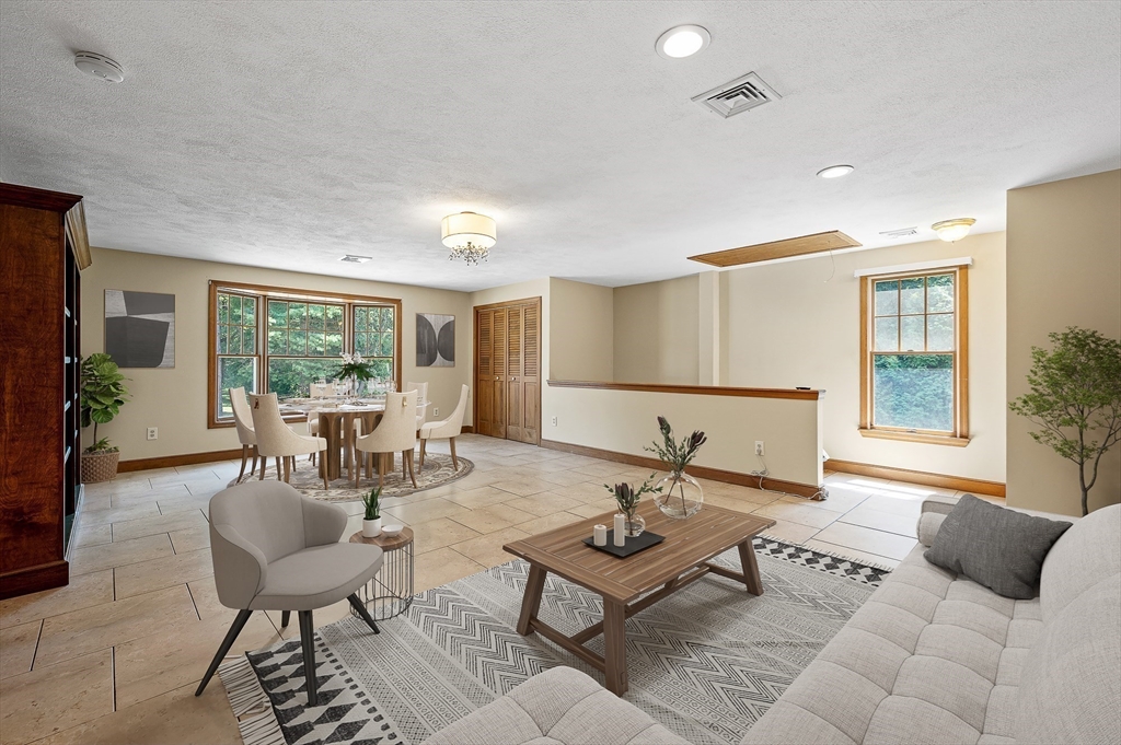 19 Village St