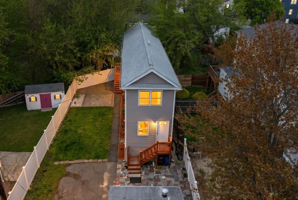 15 Rear Argyle St
