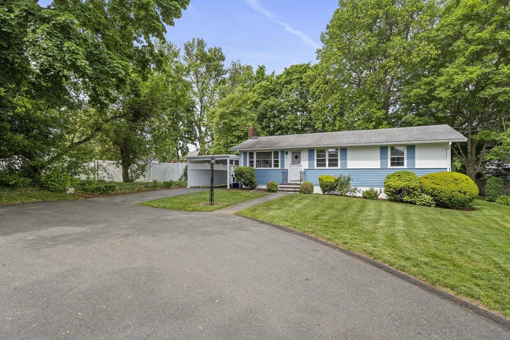 27 Cindy Ln