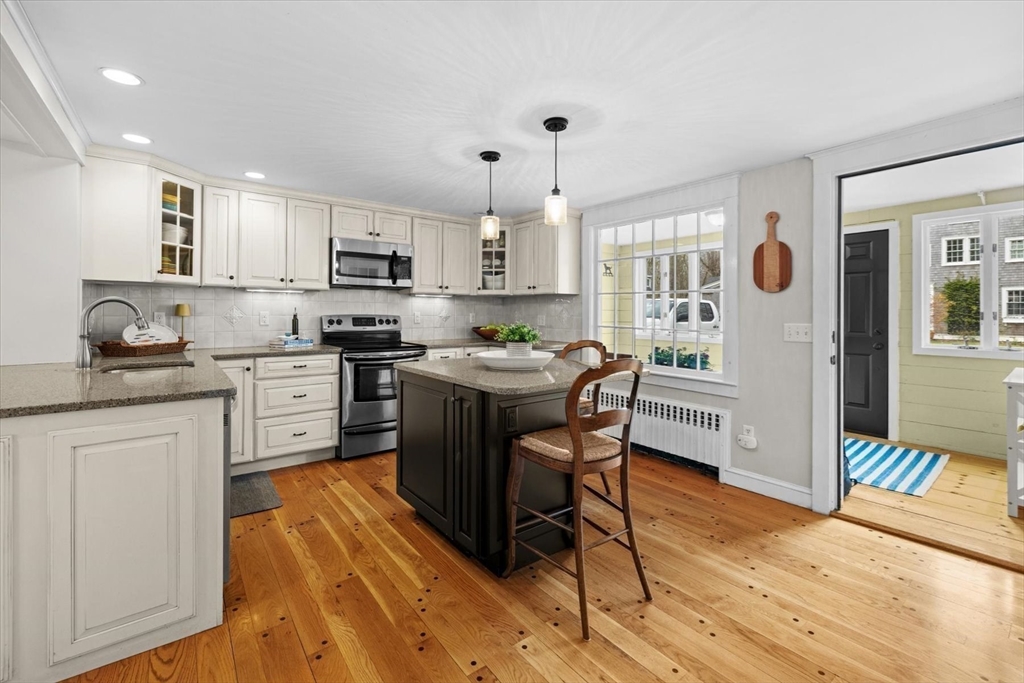 23 Mayflower Ln