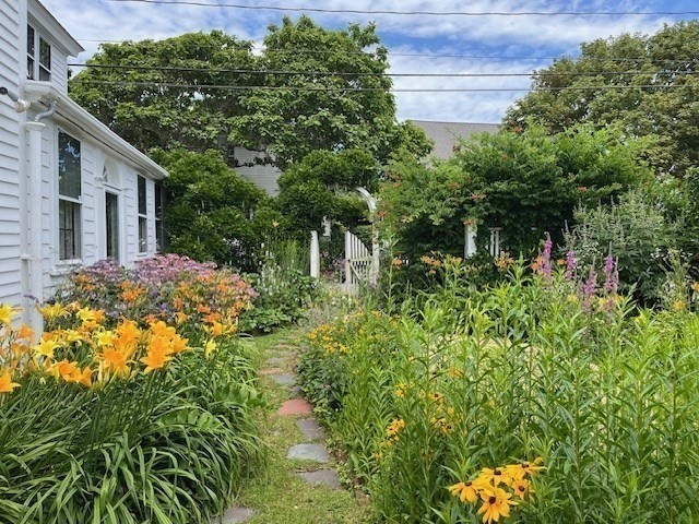 561 Commercial Street