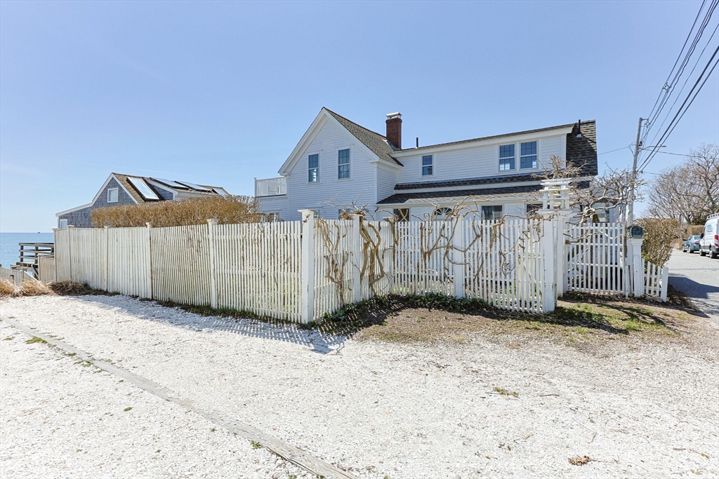 561 Commercial Street