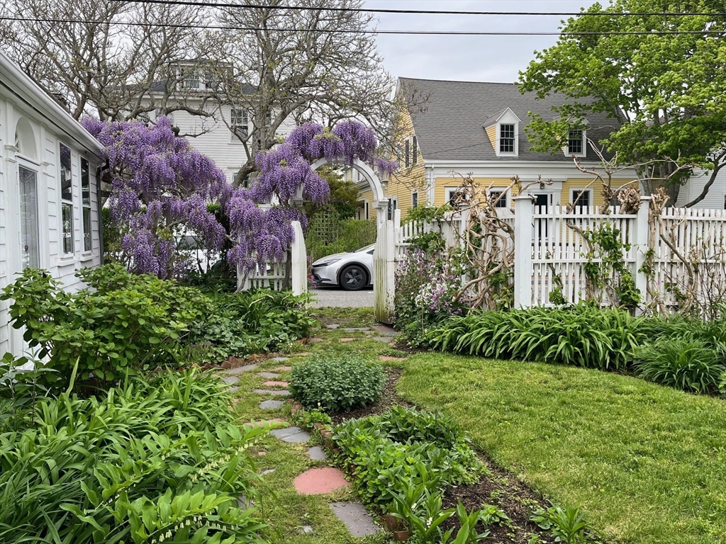 561 Commercial Street