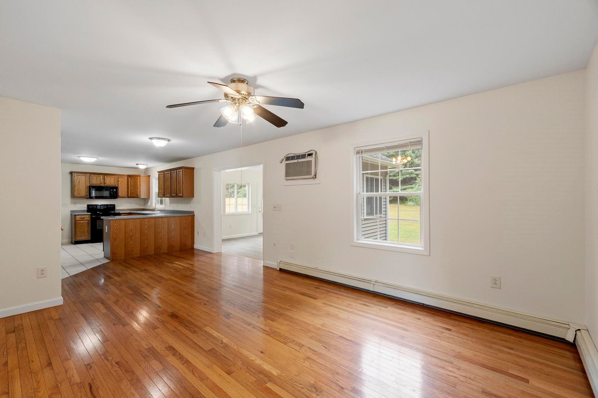 845 Bridge Street, Pelham, NH, 845 Bridge Street, Pelham, NH Photo #7