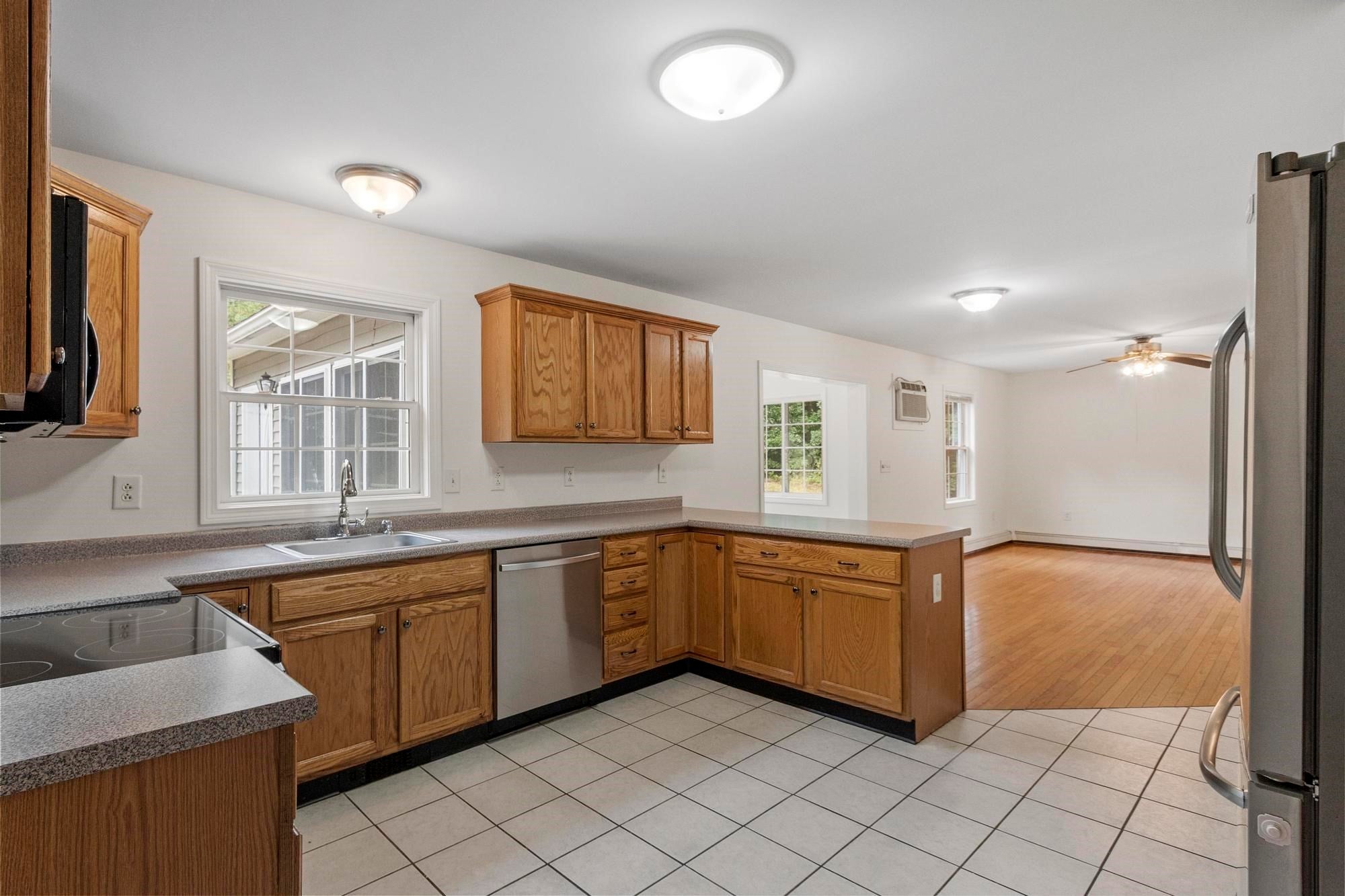 845 Bridge Street, Pelham, NH, 845 Bridge Street, Pelham, NH Photo #15