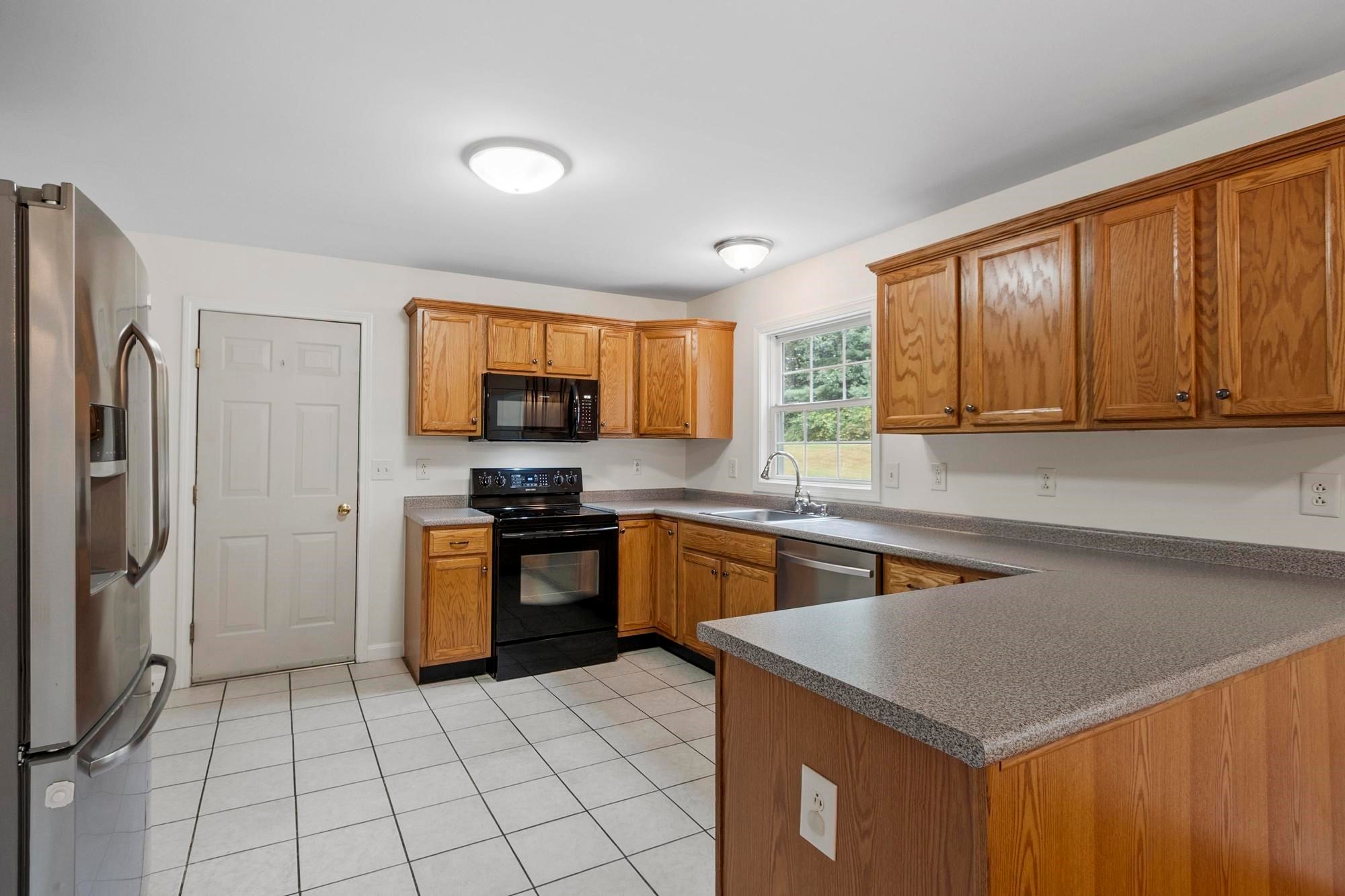 845 Bridge Street, Pelham, NH, 845 Bridge Street, Pelham, NH Photo #14