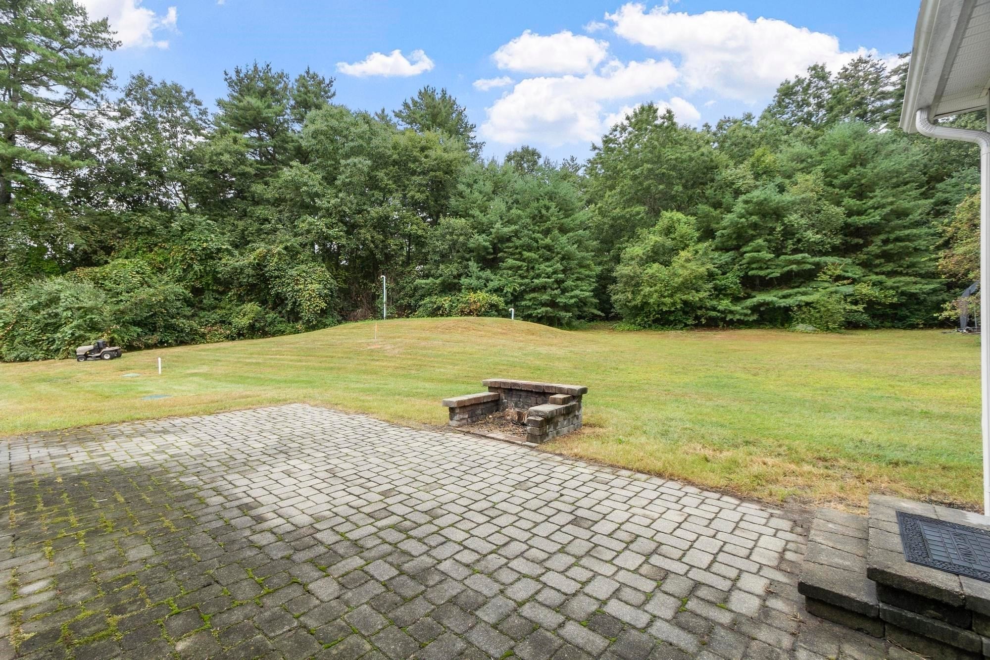 845 Bridge Street, Pelham, NH, 845 Bridge Street, Pelham, NH Photo #34