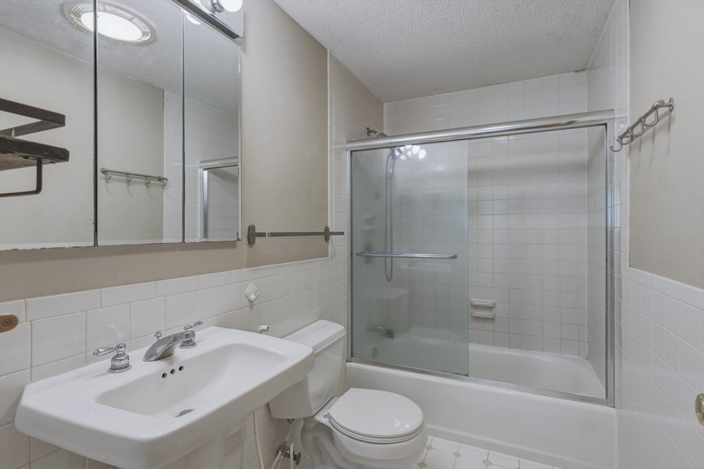 15 Ladyslipper Cir, Amherst, MA, 15 Ladyslipper Cir, Amherst, MA Photo #8
