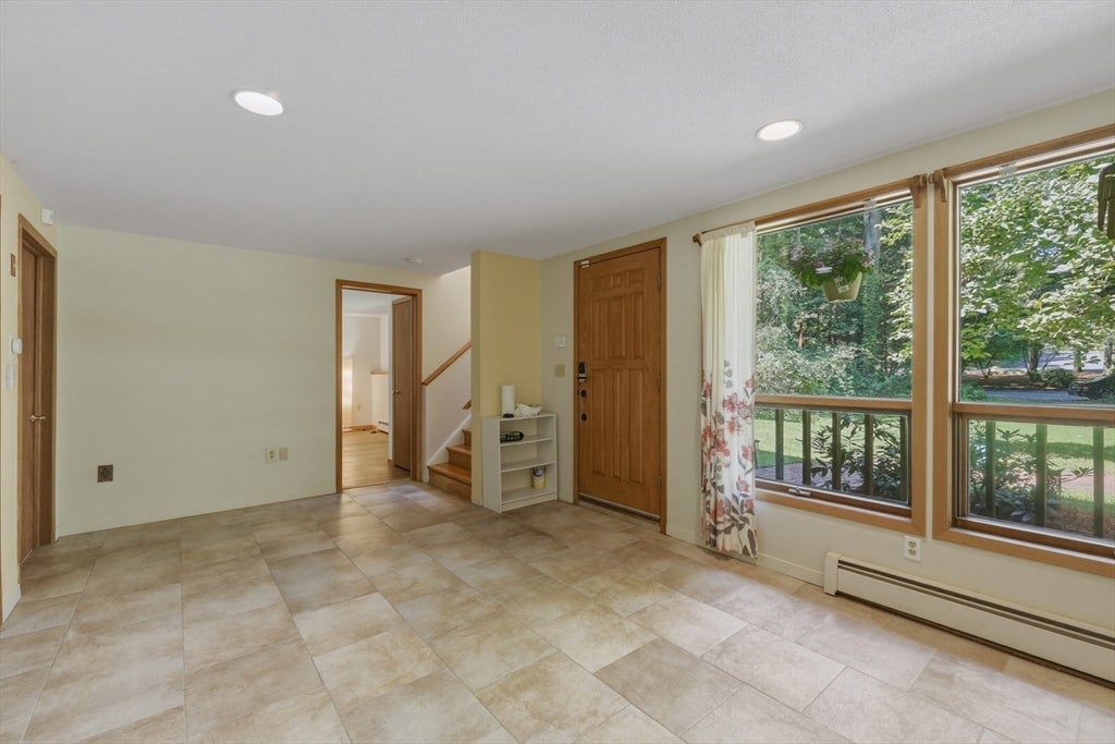 15 Ladyslipper Cir, Amherst, MA, 15 Ladyslipper Cir, Amherst, MA Photo #5