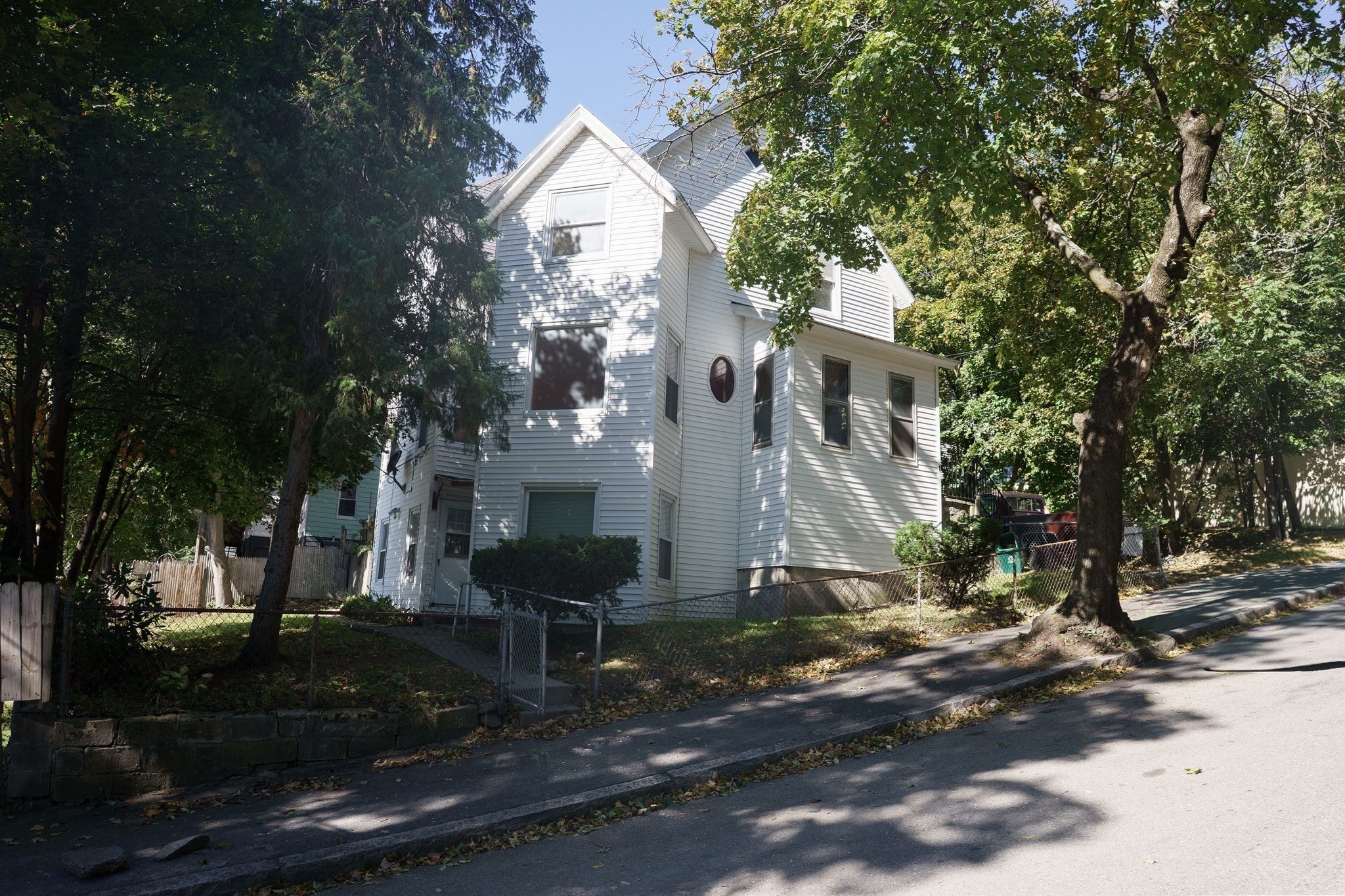 Photo of 1 Wayne St, Worcester, MA