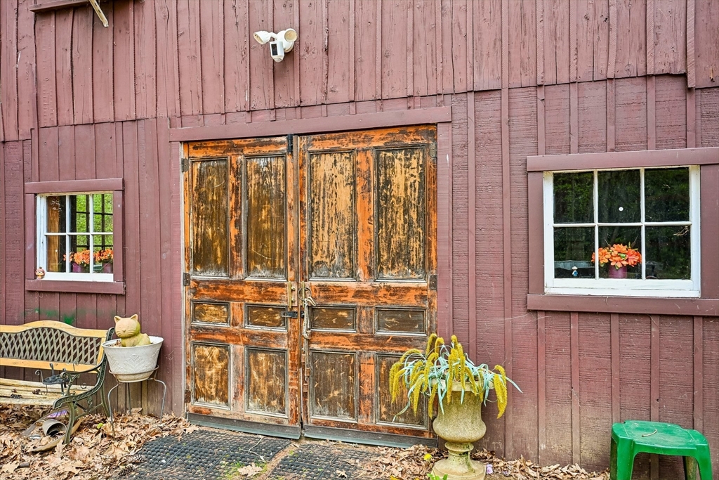 157 Robinson Rd, Oakham, MA Photo #4